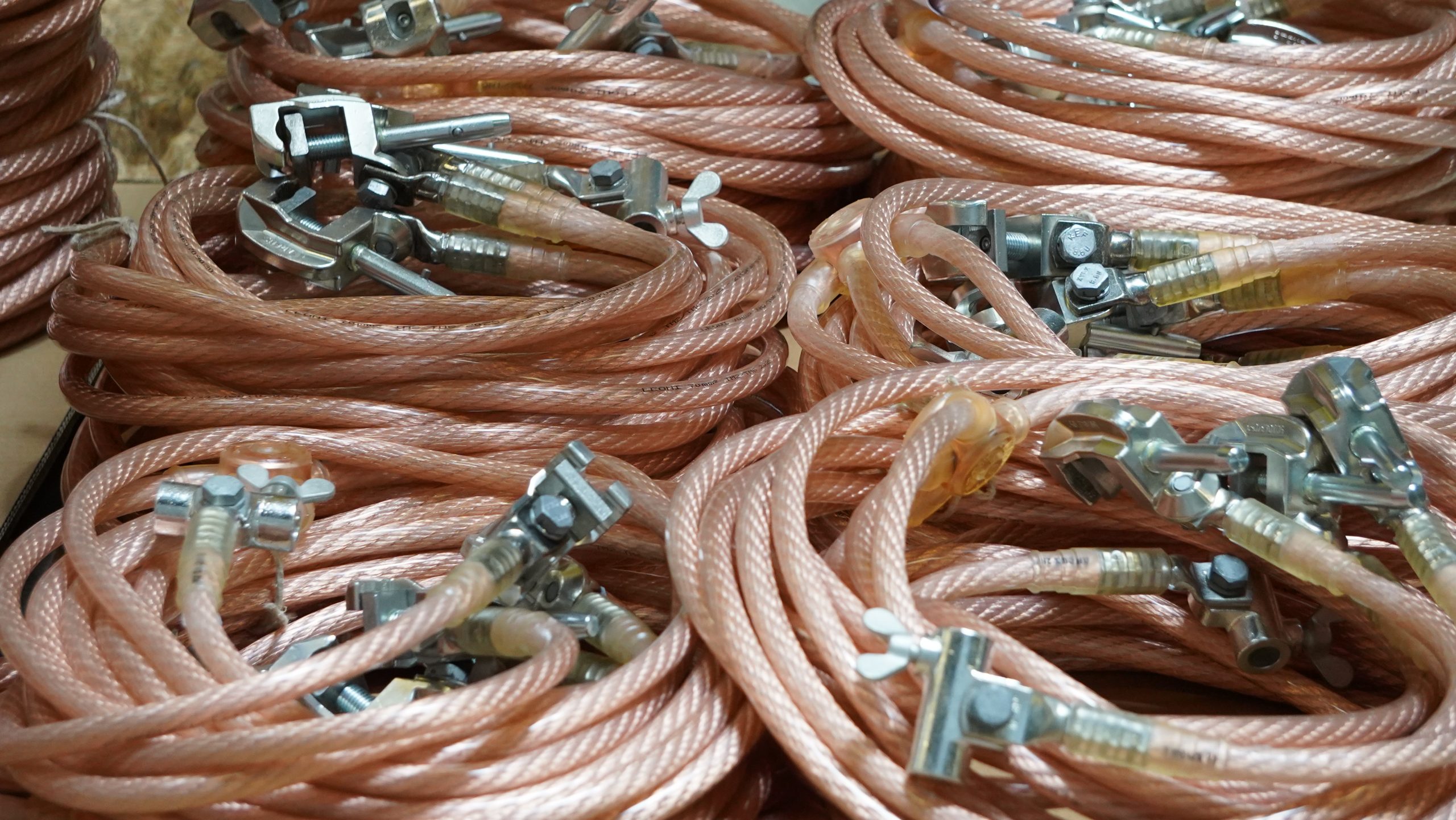 Erdungsvorrichtungen